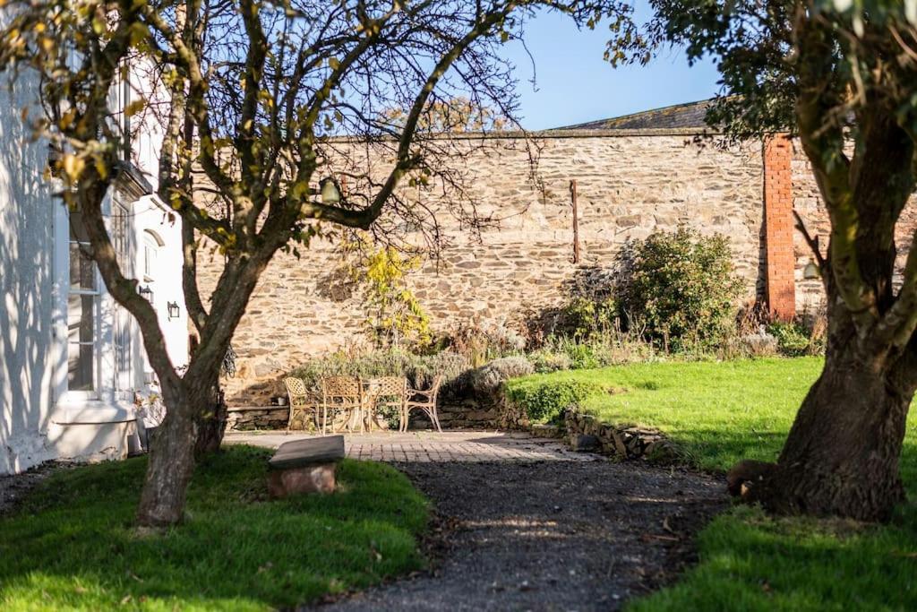 Georgian Country House -Panoramic Views -Sleeps 12 里辛 外观 照片