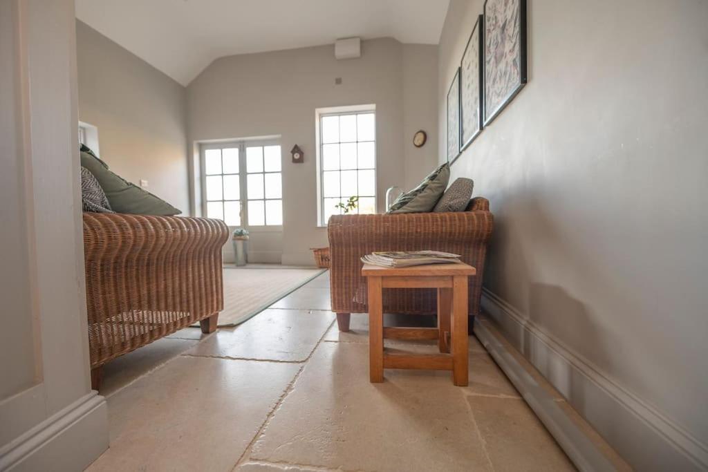 Georgian Country House -Panoramic Views -Sleeps 12 里辛 外观 照片