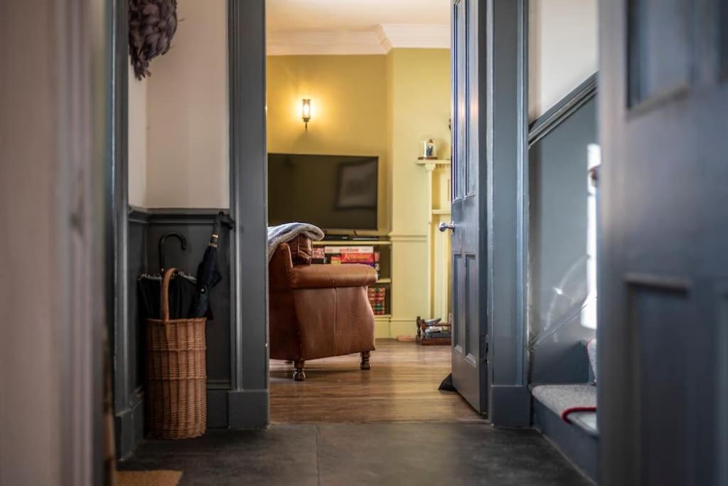 Georgian Country House -Panoramic Views -Sleeps 12 里辛 外观 照片