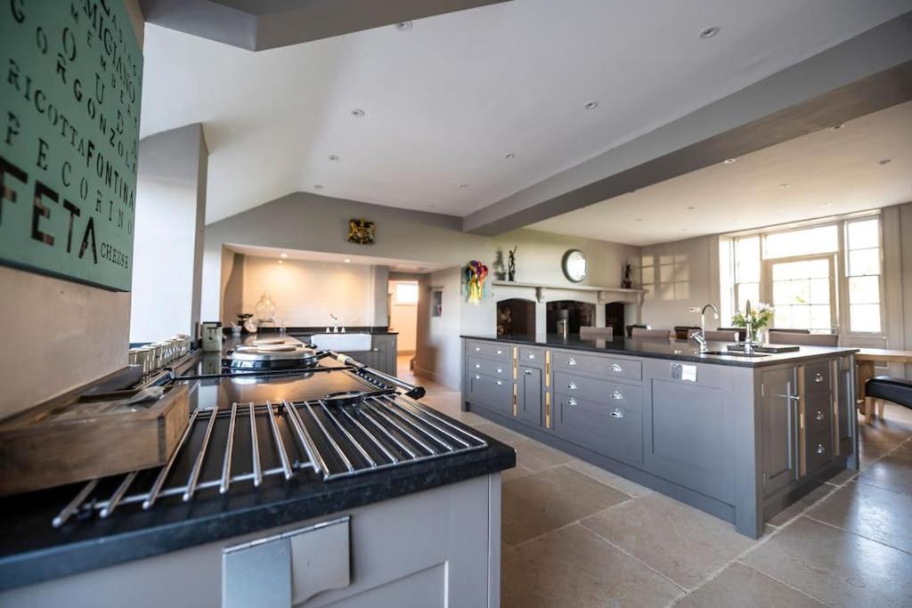 Georgian Country House -Panoramic Views -Sleeps 12 里辛 外观 照片
