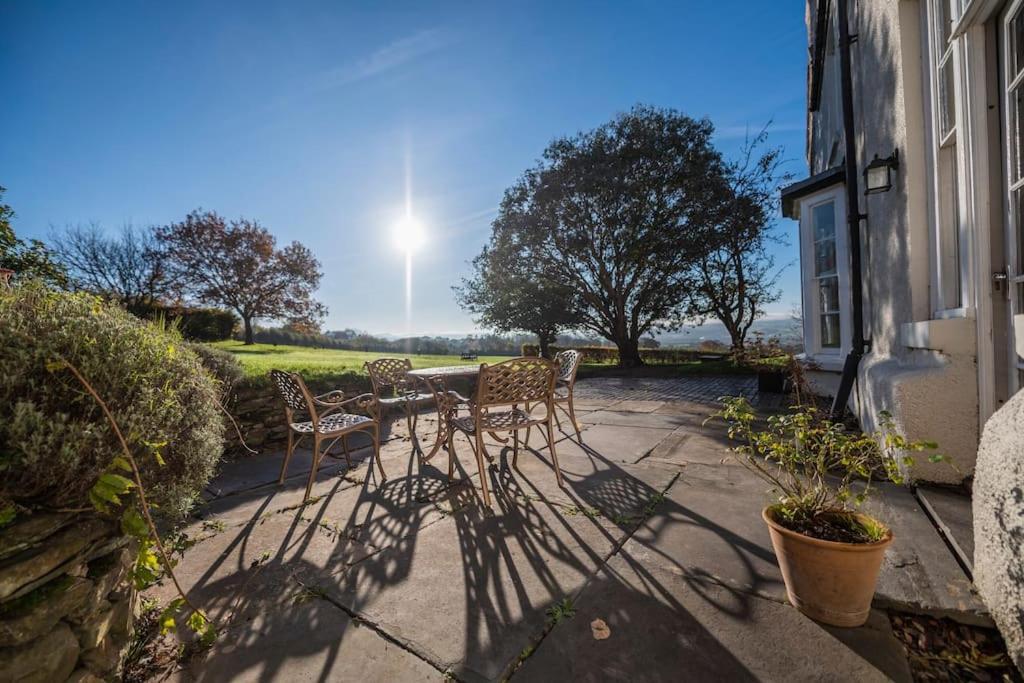 Georgian Country House -Panoramic Views -Sleeps 12 里辛 外观 照片