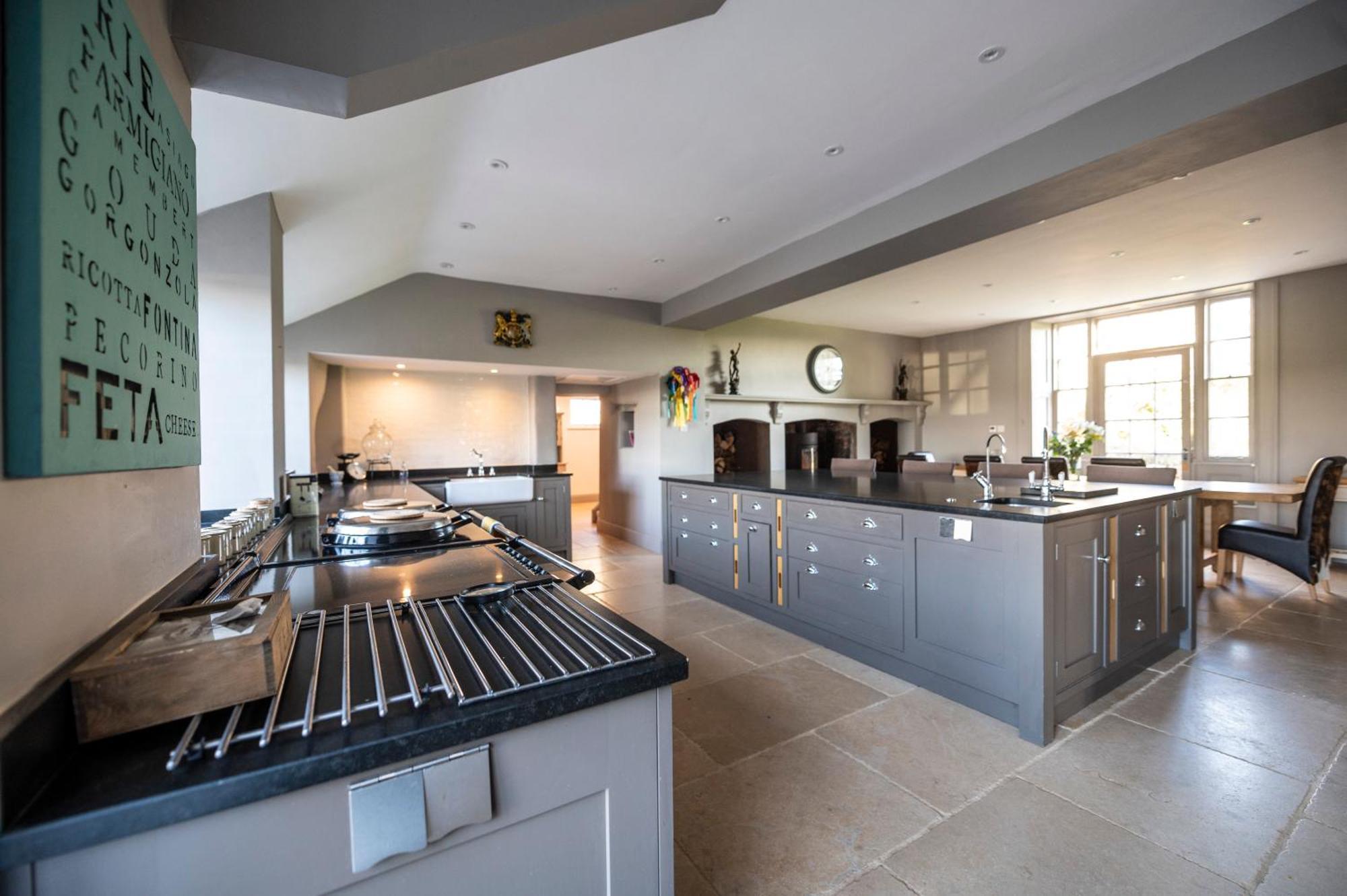 Georgian Country House -Panoramic Views -Sleeps 12 里辛 外观 照片