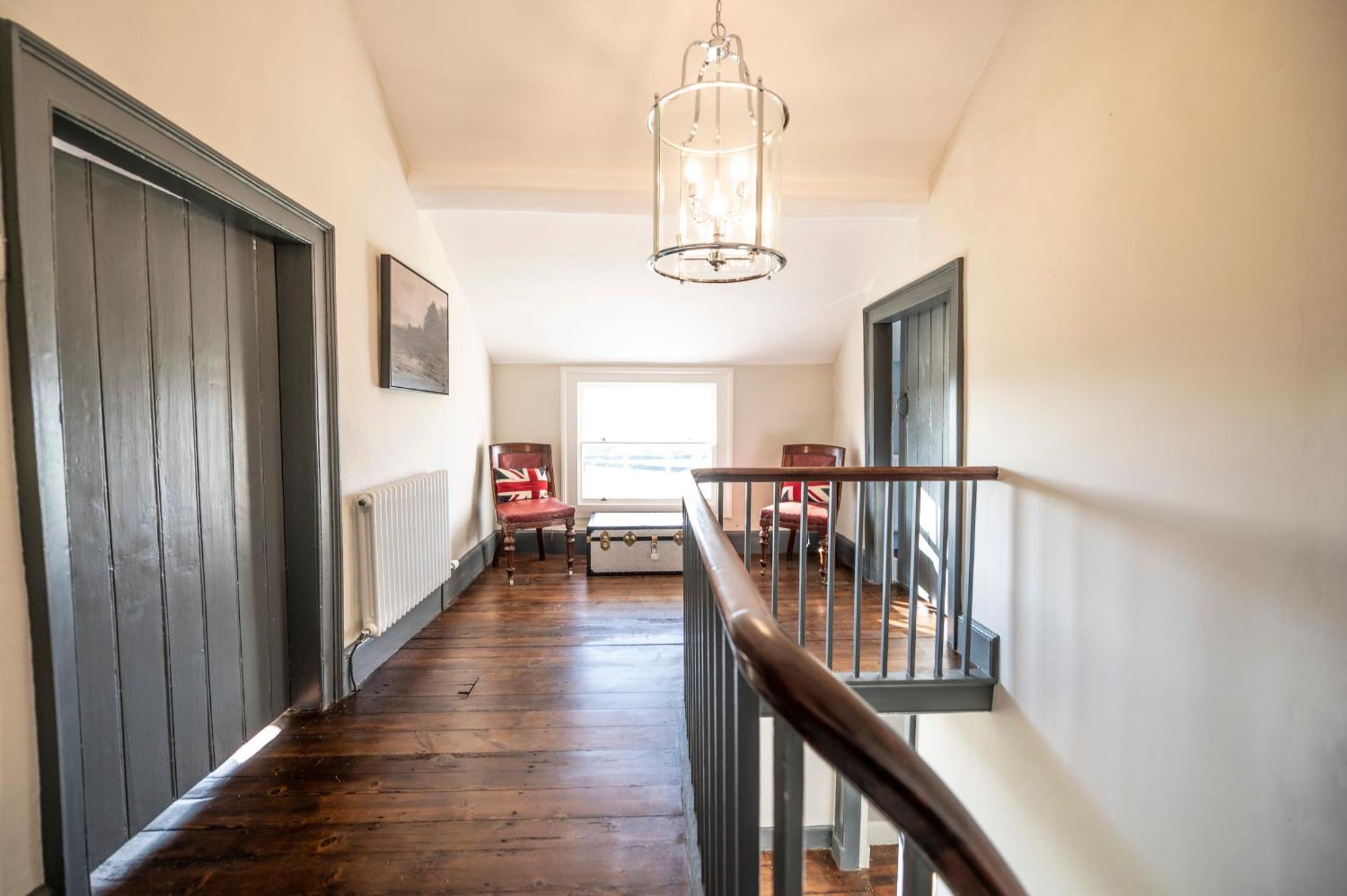 Georgian Country House -Panoramic Views -Sleeps 12 里辛 外观 照片
